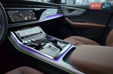 Внедорожник / Кроссовер Audi Q8 2024 в 