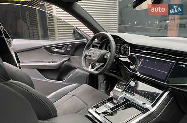 Внедорожник / Кроссовер Audi Q8 2021 в 