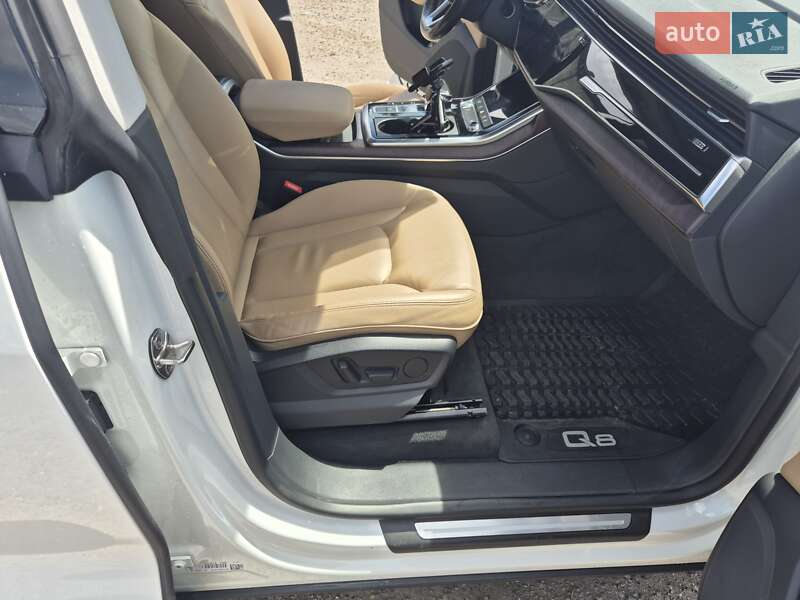 Внедорожник / Кроссовер Audi Q8 2019 в Львове