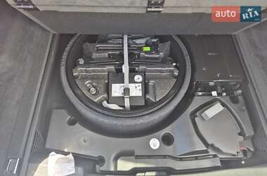 Позашляховик / Кросовер Audi Q8 2019 в 