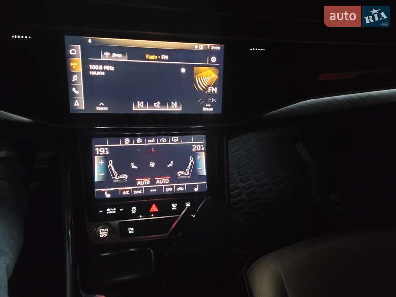 Внедорожник / Кроссовер Audi Q8 2019 в Львове