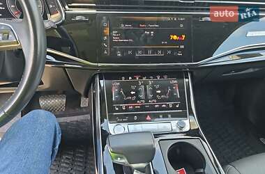 Внедорожник / Кроссовер Audi Q8 2019 в 