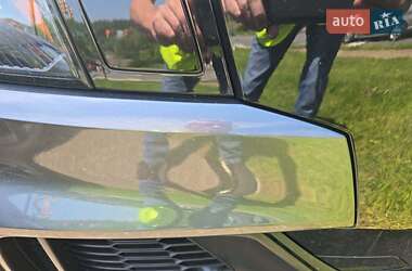 Внедорожник / Кроссовер Audi Q8 2019 в 