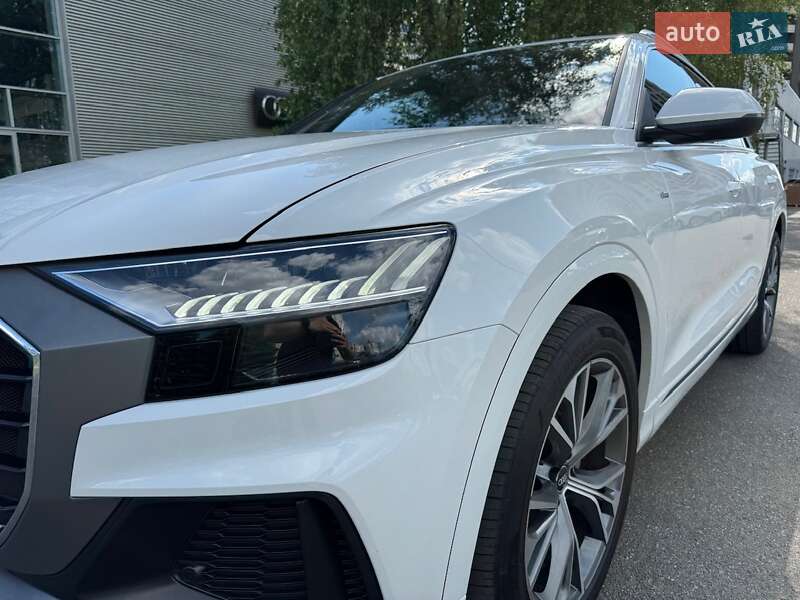 Позашляховик / Кросовер Audi Q8 2021 в Києві