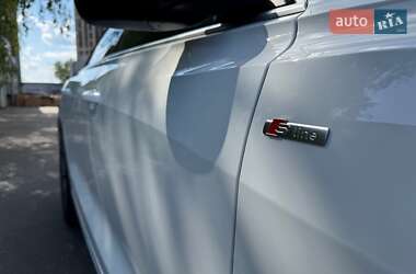 Внедорожник / Кроссовер Audi Q8 2021 в 
