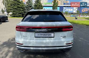 Внедорожник / Кроссовер Audi Q8 2021 в 