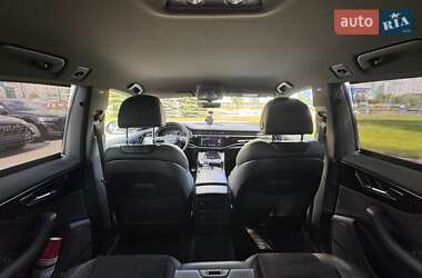 Внедорожник / Кроссовер Audi Q8 2021 в 