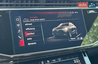 Внедорожник / Кроссовер Audi Q8 2021 в 