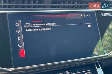 Внедорожник / Кроссовер Audi Q8 2021 в 