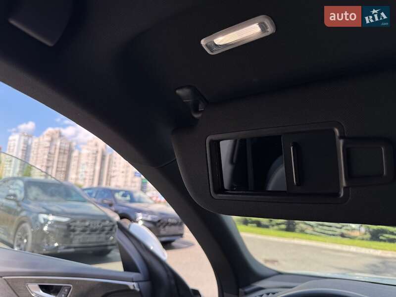 Позашляховик / Кросовер Audi Q8 2021 в Києві