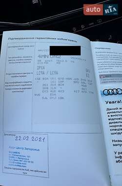 Внедорожник / Кроссовер Audi Q8 2021 в 