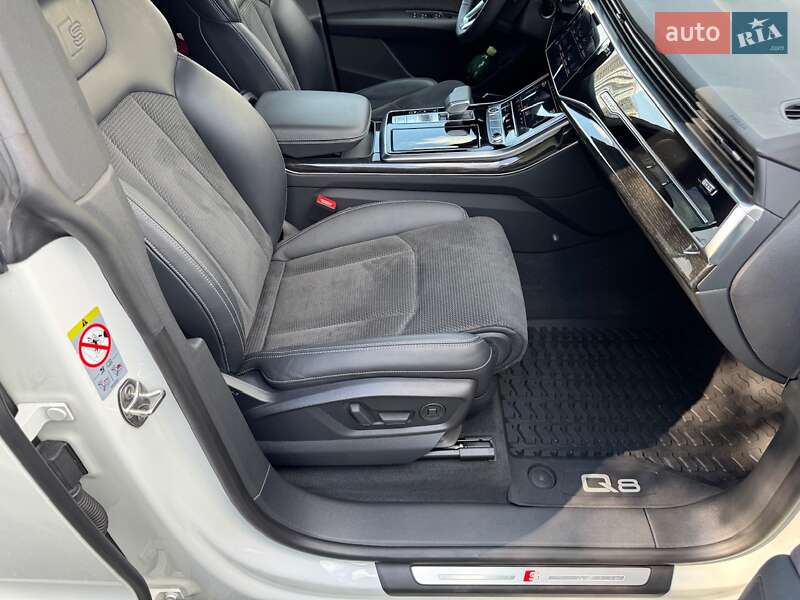Позашляховик / Кросовер Audi Q8 2021 в Києві