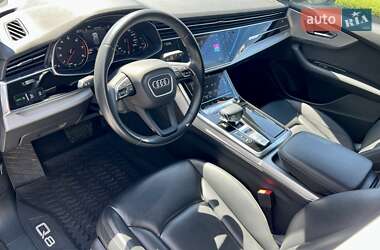 Позашляховик / Кросовер Audi Q8 2018 в 