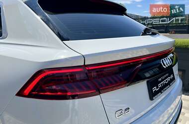 Позашляховик / Кросовер Audi Q8 2018 в 