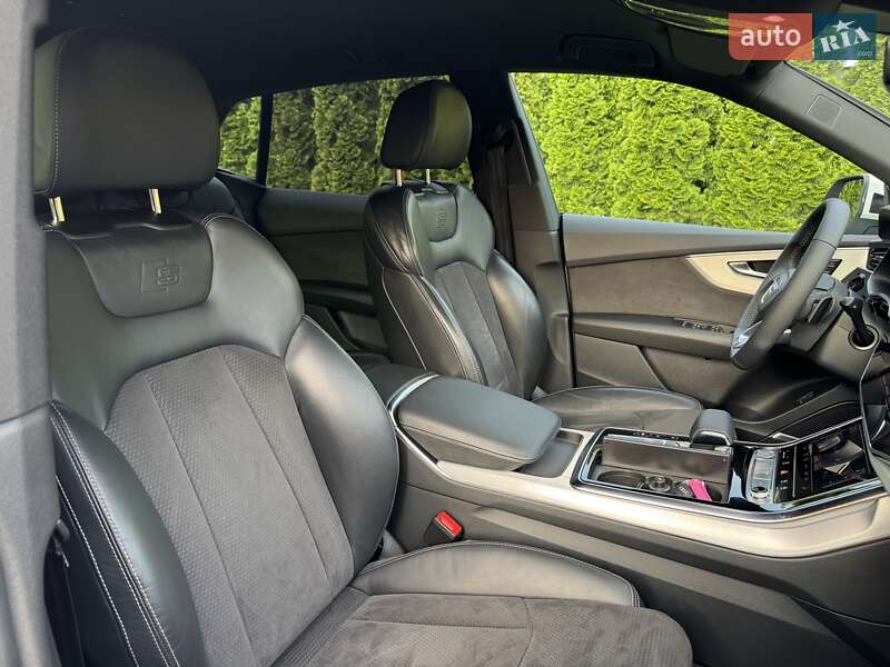 Внедорожник / Кроссовер Audi Q8 2018 в Киеве фото 44 Внедорожник / Кроссовер Audi Q8 2018 в Киеве