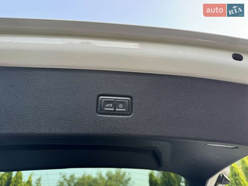 Внедорожник / Кроссовер Audi Q8 2018 в Киеве фото 55 Внедорожник / Кроссовер Audi Q8 2018 в Киеве