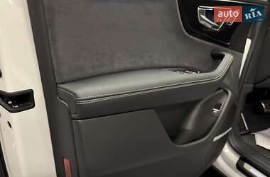 Внедорожник / Кроссовер Audi Q8 2024 в 