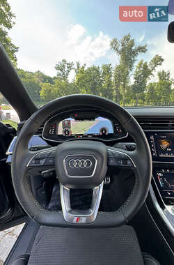 Внедорожник / Кроссовер Audi Q8 2021 в 