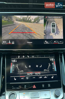 Внедорожник / Кроссовер Audi Q8 2021 в 