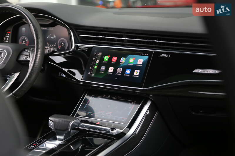 Внедорожник / Кроссовер Audi Q8 2018 в Киеве