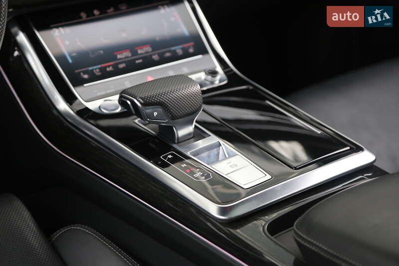 Внедорожник / Кроссовер Audi Q8 2018 в Киеве