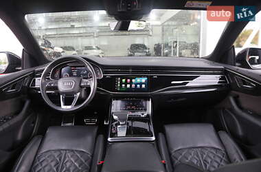 Внедорожник / Кроссовер Audi Q8 2018 в 