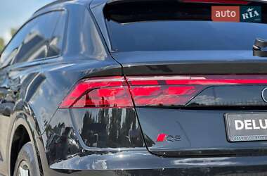 Позашляховик / Кросовер Audi Q8 2024 в 