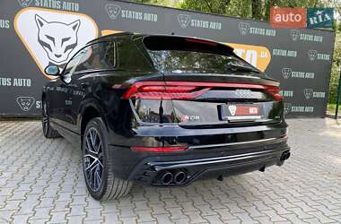 Внедорожник / Кроссовер Audi Q8 2021 в 
