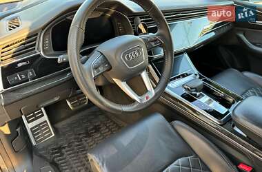 Внедорожник / Кроссовер Audi Q8 2018 в 