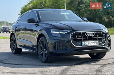Внедорожник / Кроссовер Audi Q8 2018 в 