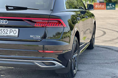 Внедорожник / Кроссовер Audi Q8 2018 в 