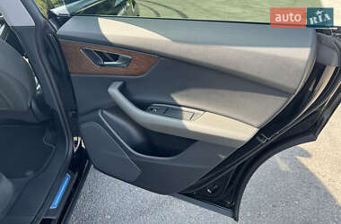 Внедорожник / Кроссовер Audi Q8 2018 в 