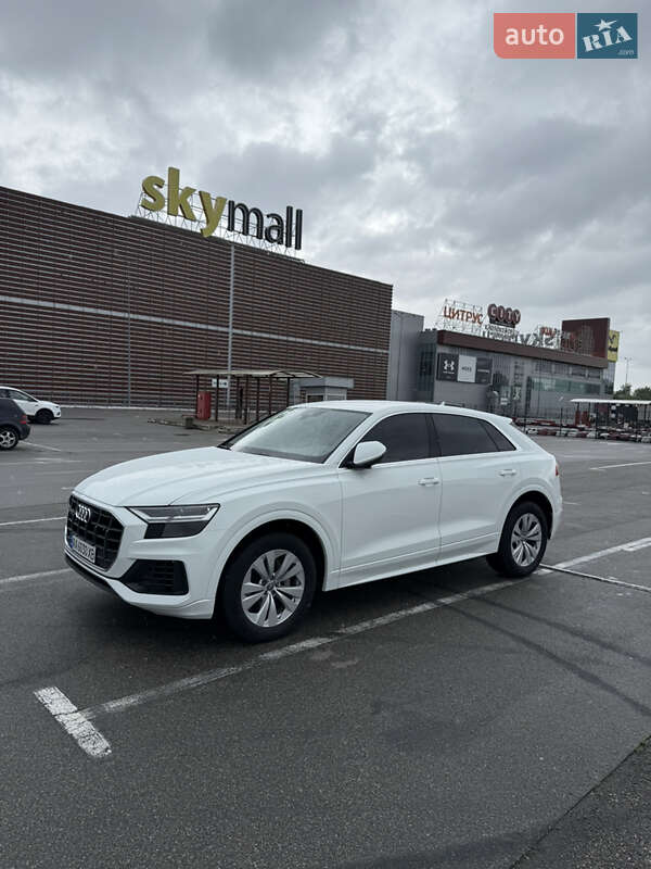 Внедорожник / Кроссовер Audi Q8 2019 в Киеве