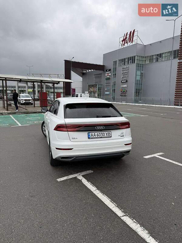 Внедорожник / Кроссовер Audi Q8 2019 в Киеве