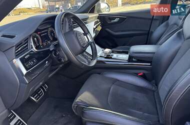 Позашляховик / Кросовер Audi Q8 2021 в 