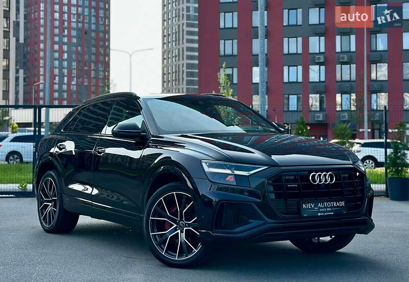 Позашляховик / Кросовер Audi Q8 2019 в 