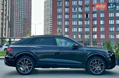 Позашляховик / Кросовер Audi Q8 2019 в 
