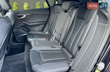 Позашляховик / Кросовер Audi Q8 2019 в 