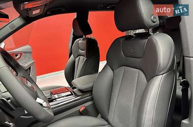 Позашляховик / Кросовер Audi Q8 2025 в 