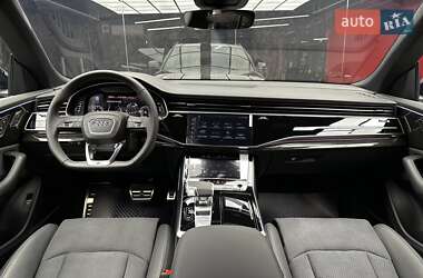 Позашляховик / Кросовер Audi Q8 2025 в 