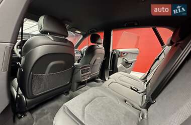 Позашляховик / Кросовер Audi Q8 2025 в 