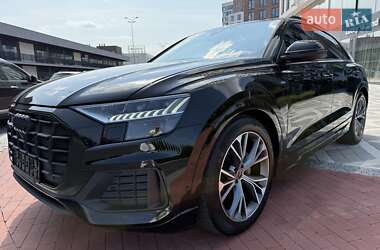 Внедорожник / Кроссовер Audi Q8 2023 в 