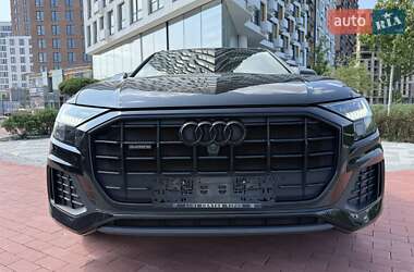 Внедорожник / Кроссовер Audi Q8 2023 в 