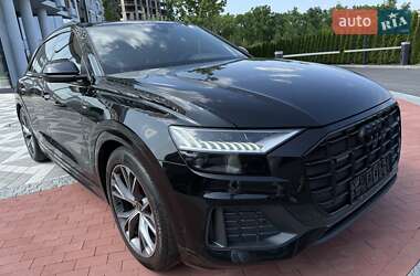 Внедорожник / Кроссовер Audi Q8 2023 в 