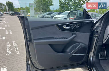 Внедорожник / Кроссовер Audi Q8 2025 в 