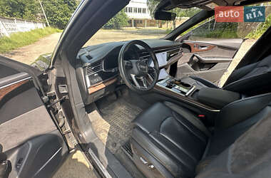 Внедорожник / Кроссовер Audi Q8 2018 в 