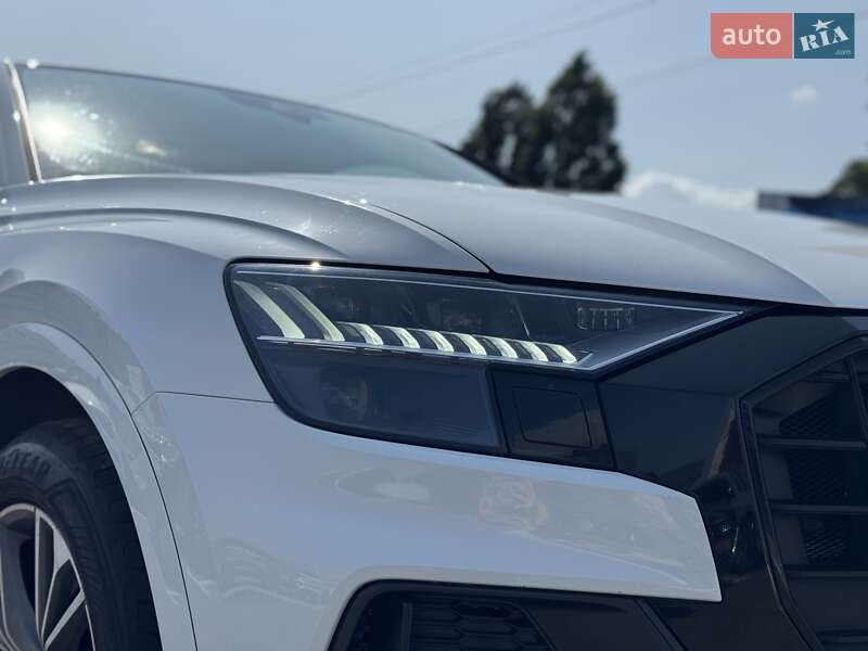 Внедорожник / Кроссовер Audi Q8 2019 в Киеве
