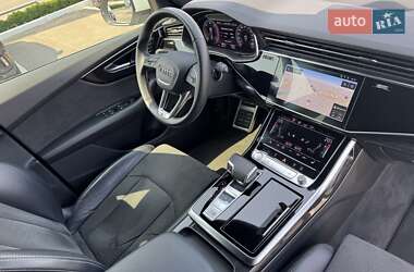 Позашляховик / Кросовер Audi Q8 2019 в 