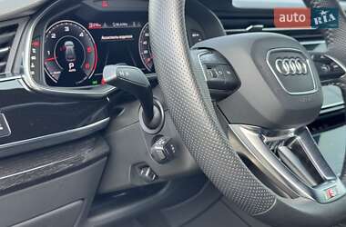 Позашляховик / Кросовер Audi Q8 2019 в 
