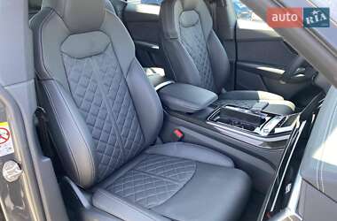 Внедорожник / Кроссовер Audi Q8 2025 в 